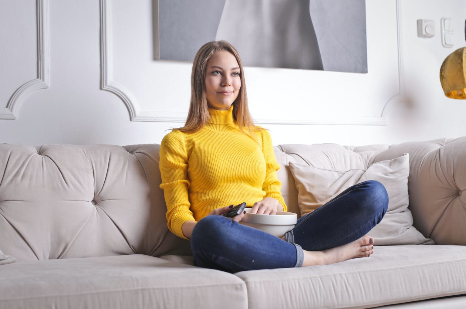 how-to-live-alone-tips-to-not-feel-alone-latest-fashion-lifestyle